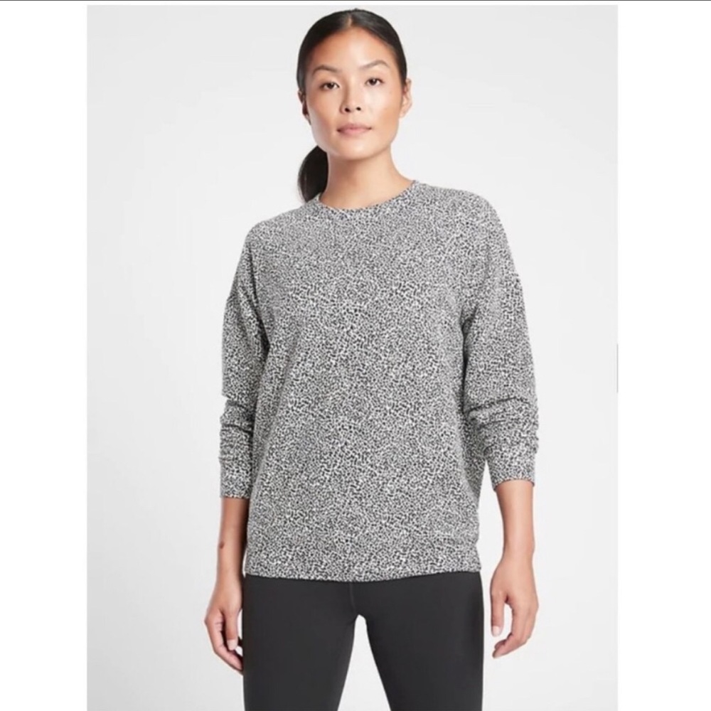 Athleta Studio Top Street Workout Animal Print Casual Sweatshirt Small Stretch